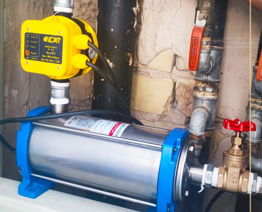 بازسازی مشاعات: راهنمای جامع برای مدیران مجتمع ها 7 نصب پمپ و منبع آب مجتمع های مسکونی و اداری